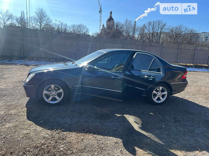 2004 mercedes-benz c 200