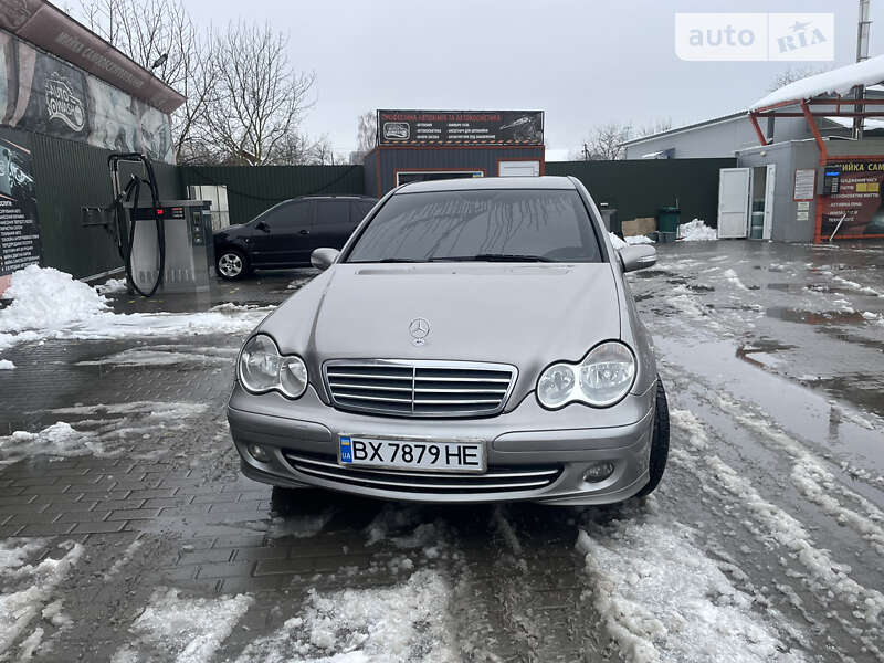 2005 mercedes-benz c 200