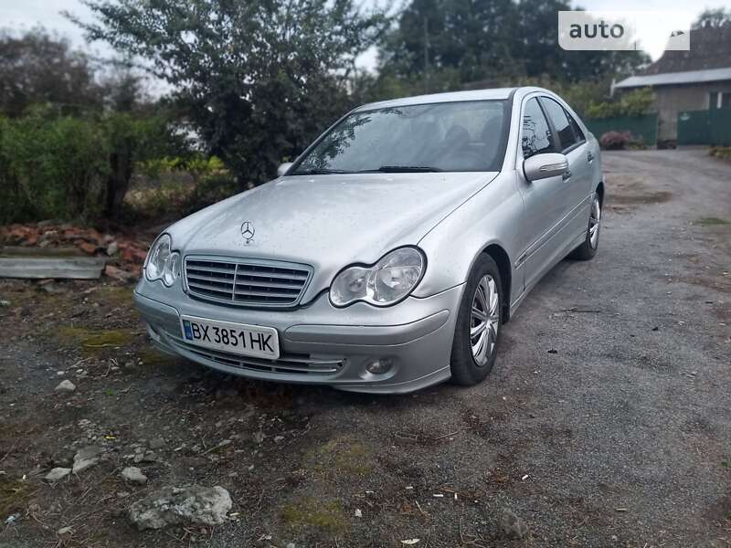 2004 mercedes-benz c-class