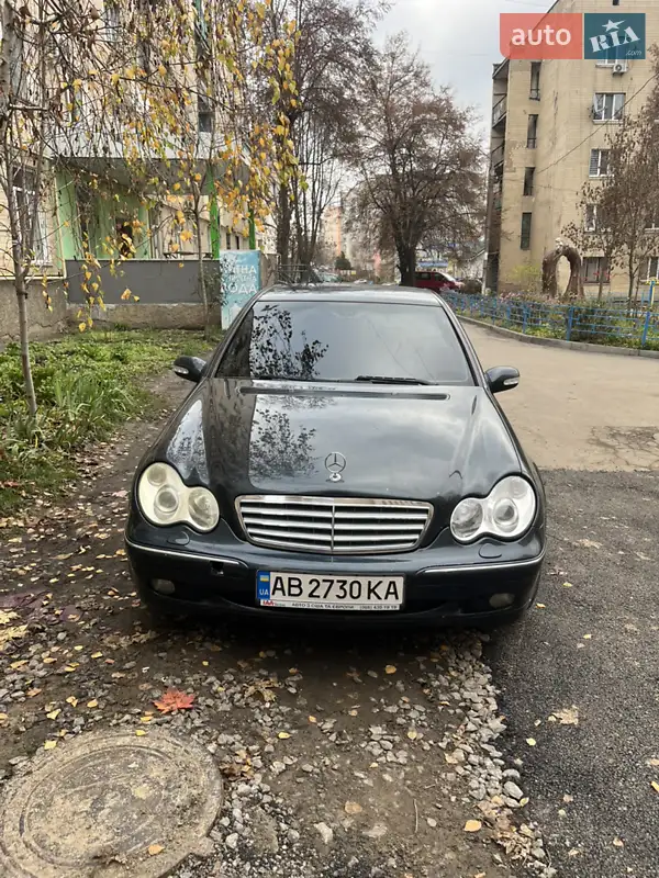 2004 mercedes-benz c 220