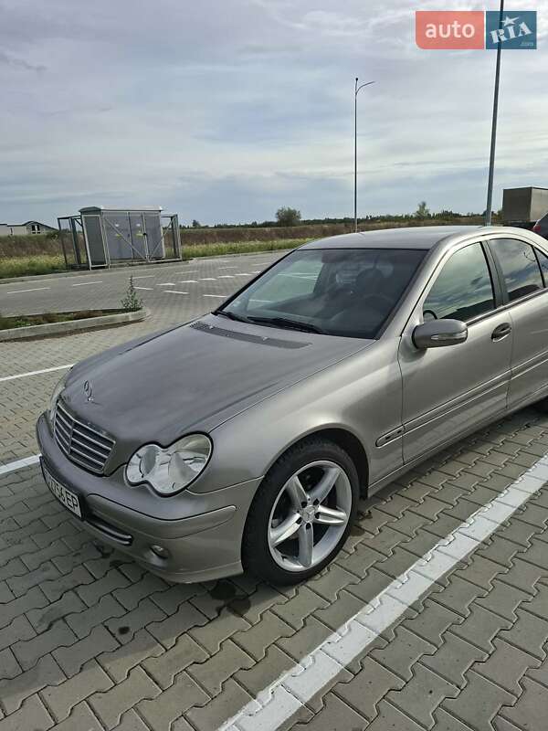 2004 mercedes-benz c-220-d