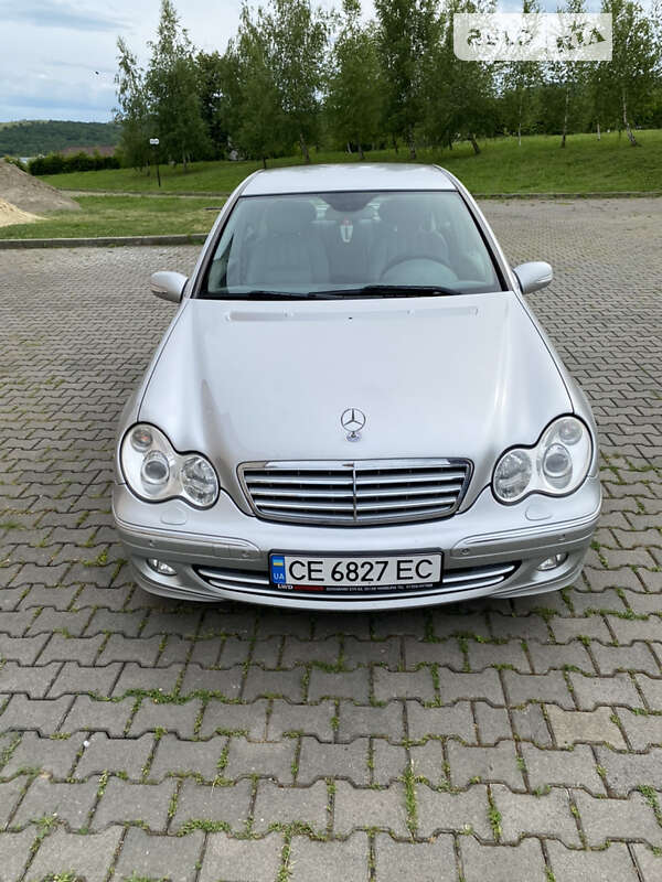 2004 mercedes-benz c 220