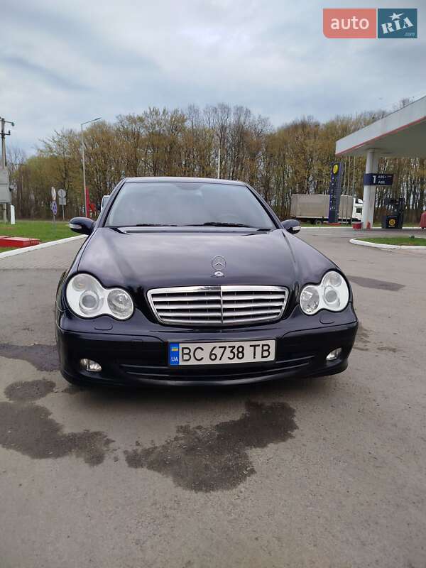 2005 mercedes-benz c 220