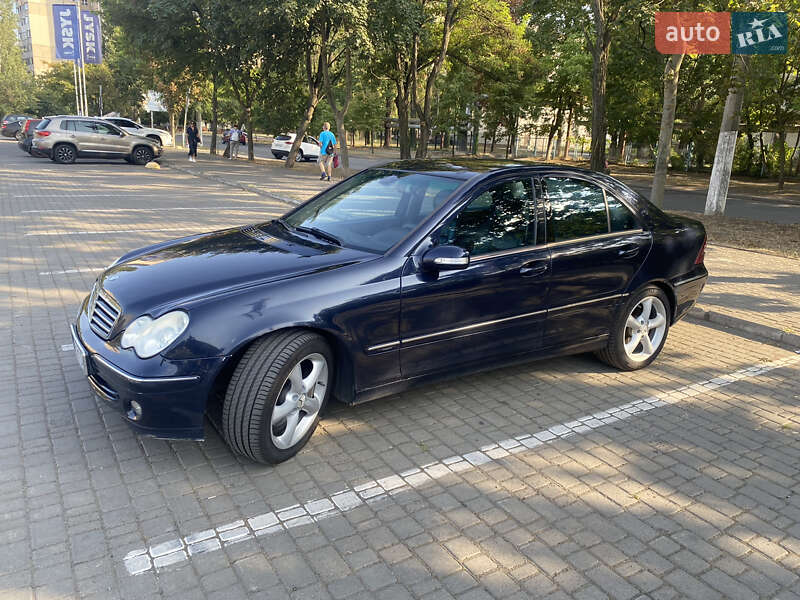 2004 mercedes-benz c-class
