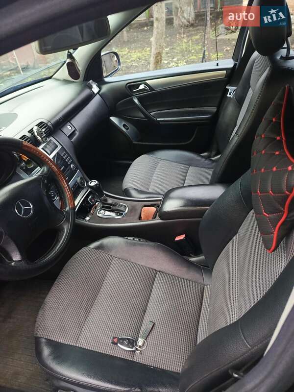 2005 mercedes-benz c 320