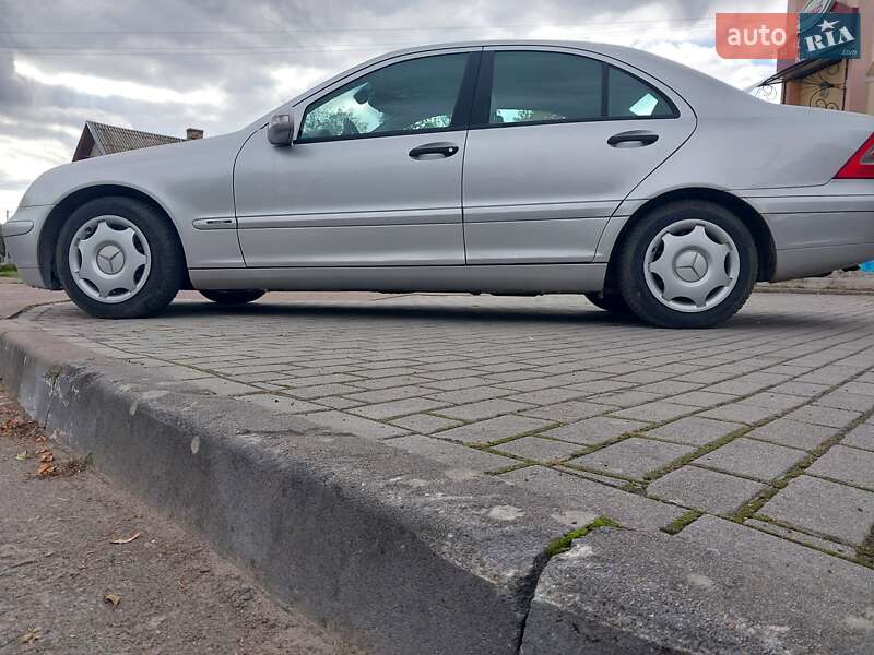 2001 mercedes-benz c-180