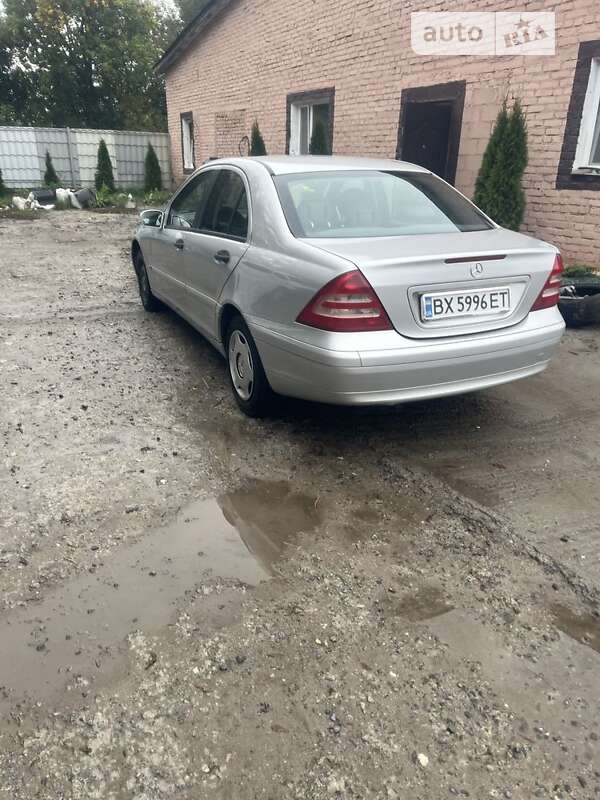 2002 mercedes-benz c 180