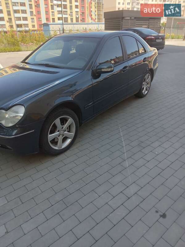2002 mercedes-benz c-180