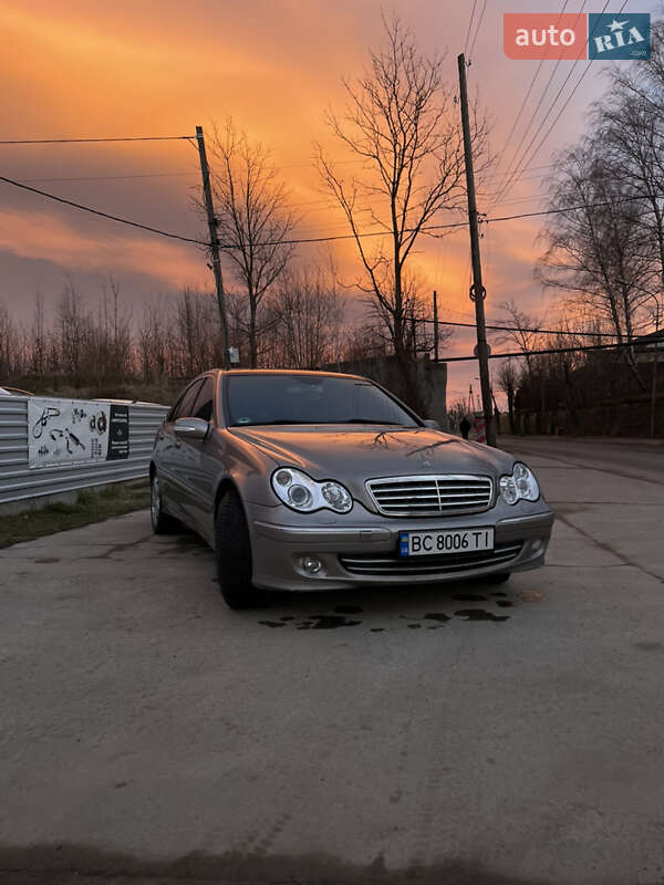 2004 mercedes-benz c-230
