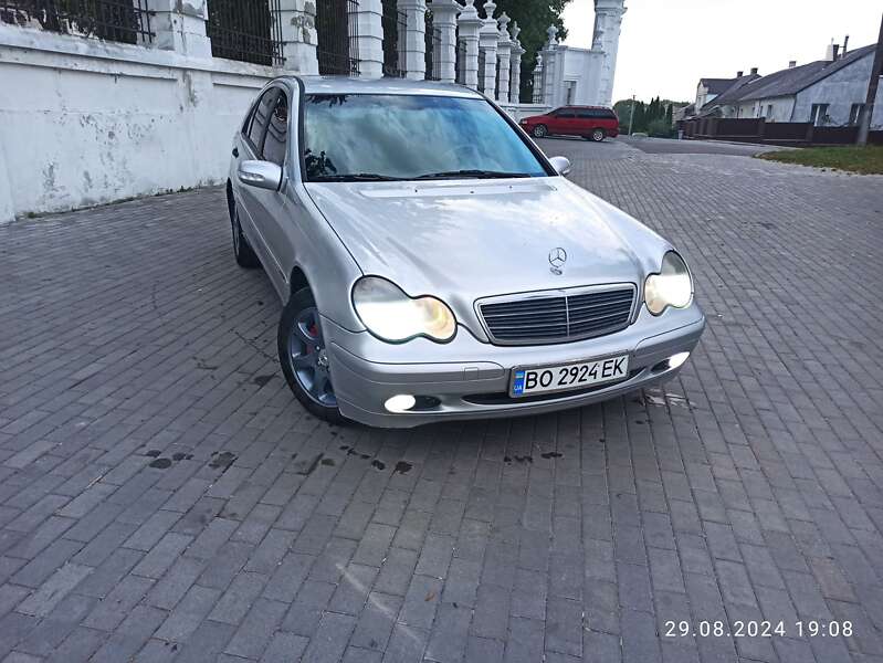 2004 mercedes-benz c 200