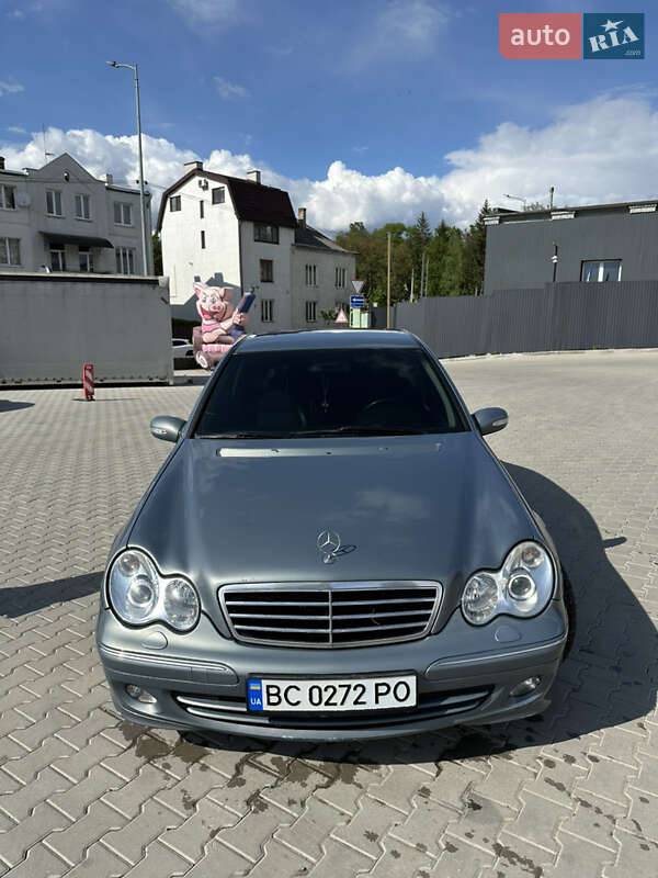 2004 mercedes-benz c 200