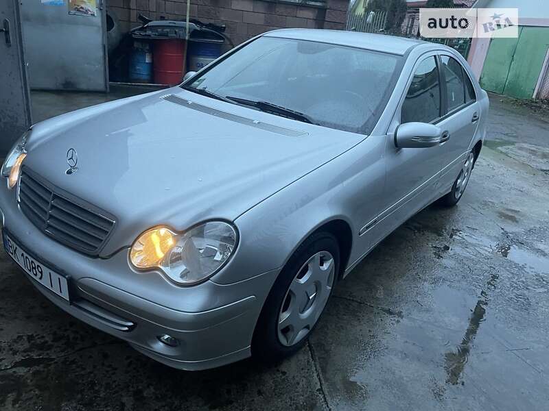 2005 mercedes-benz c 200