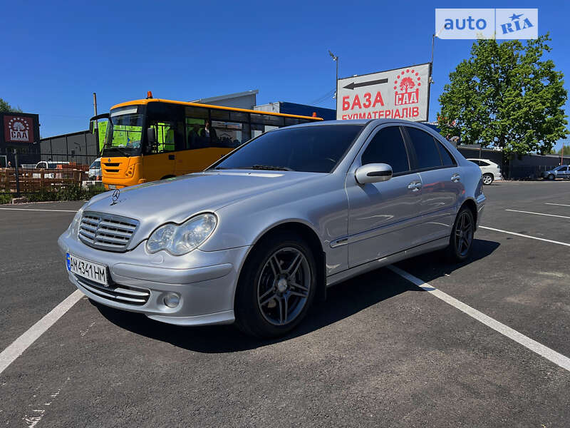 2005 mercedes-benz c 200