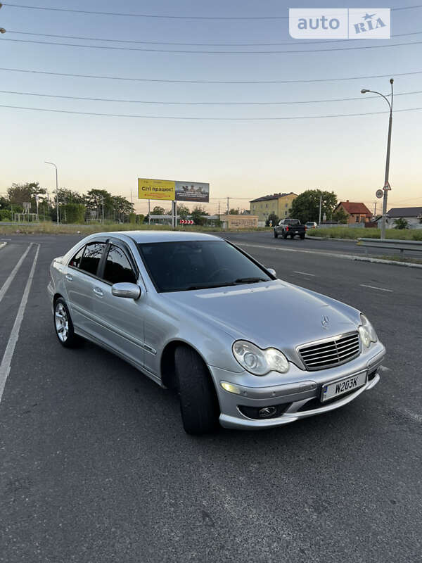 2005 mercedes-benz c 200 k