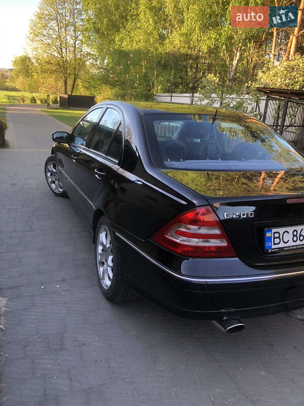 2005 mercedes-benz c 200