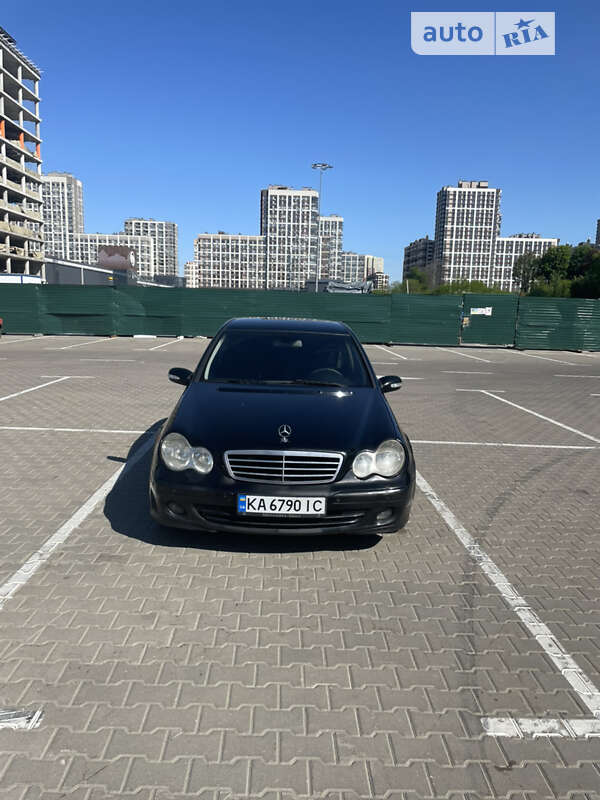 2004 mercedes-benz c 200