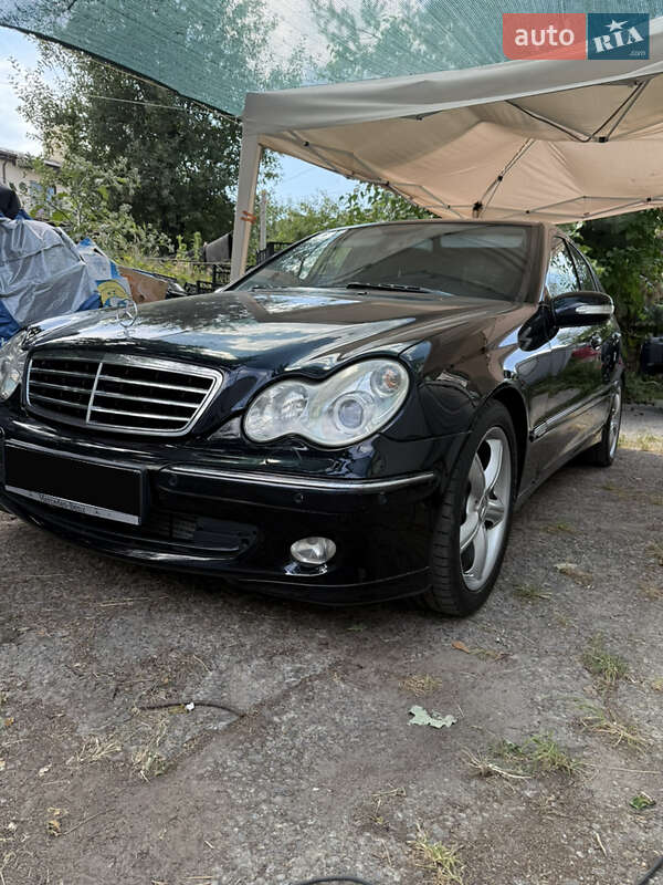 2005 mercedes-benz c 200