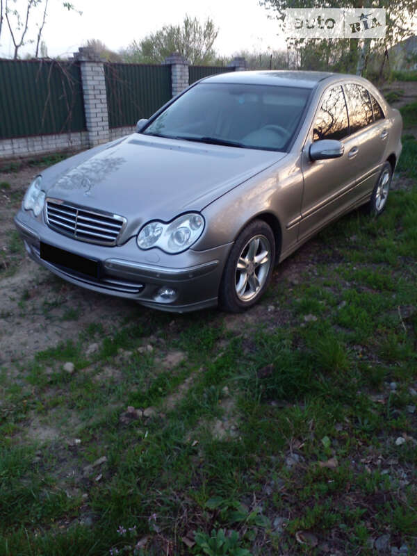 2005 mercedes-benz c-200-k