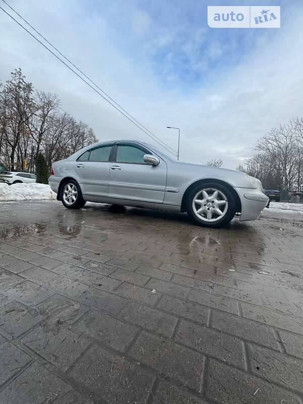 2001 mercedes-benz c 200