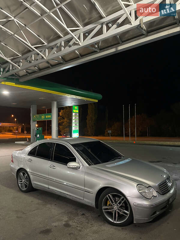 2001 mercedes-benz c 200