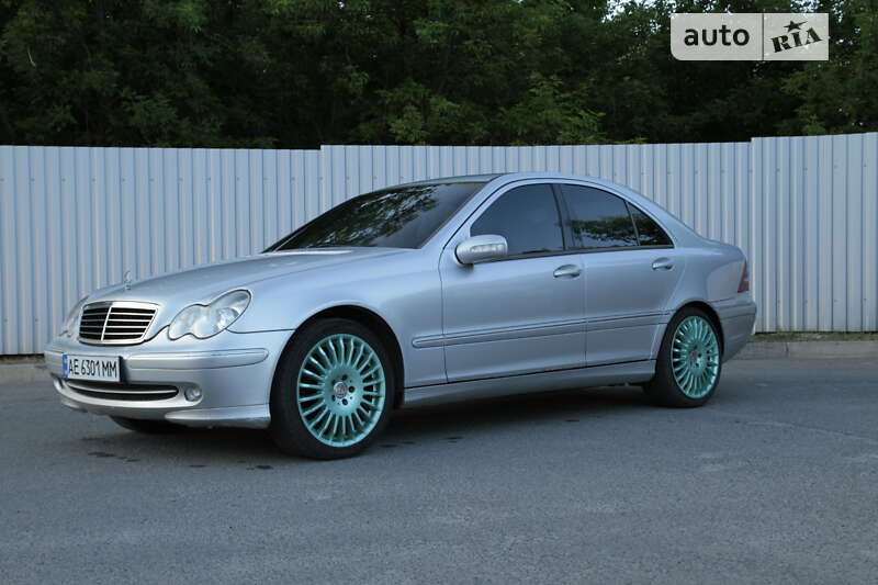 2002 mercedes-benz c 200