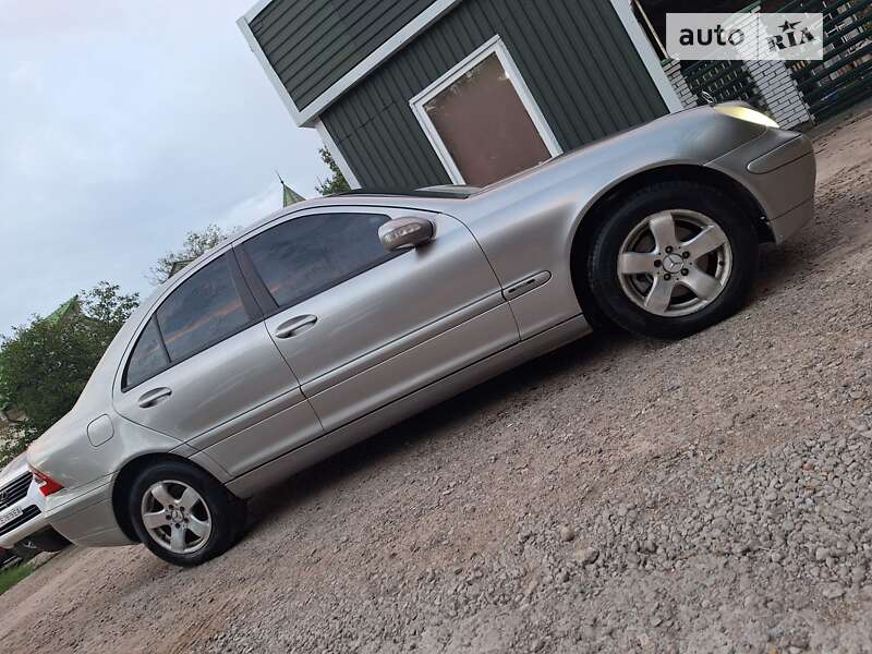 2002 mercedes-benz c 180