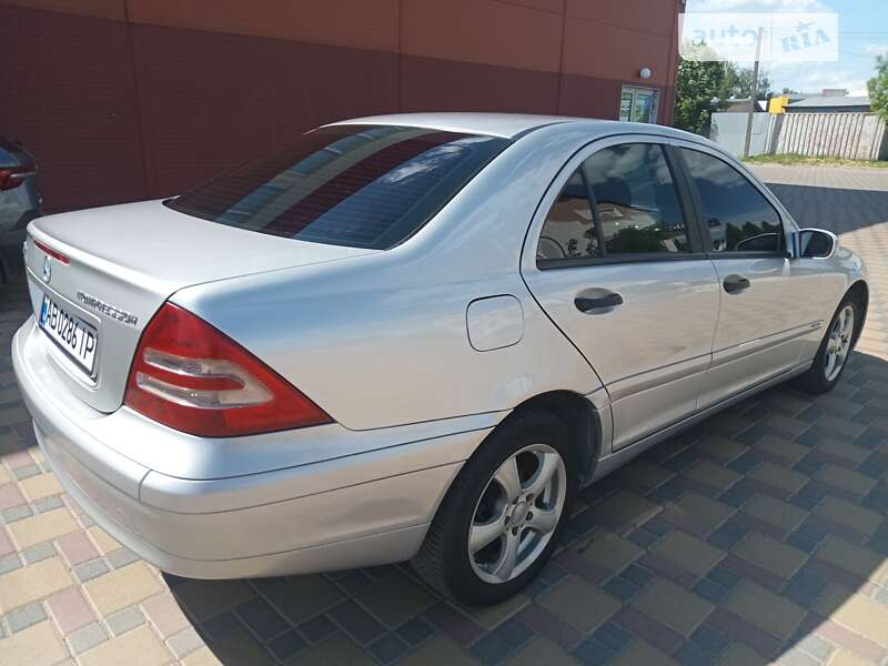 2002 mercedes-benz 180c