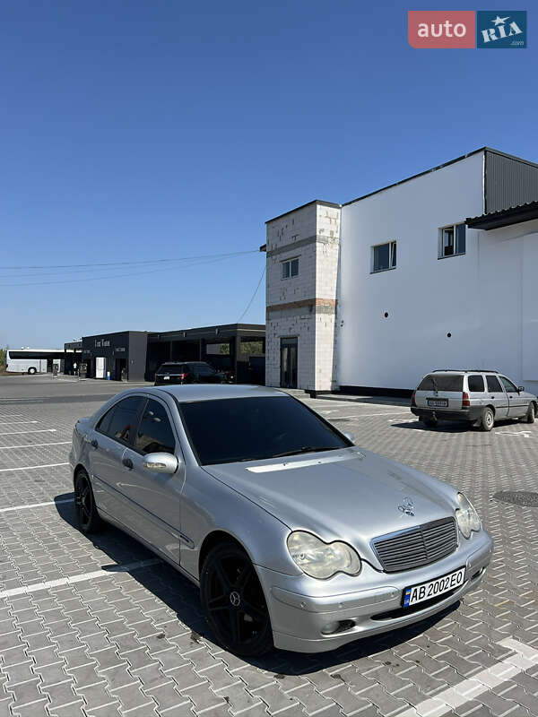2002 mercedes-benz c-class