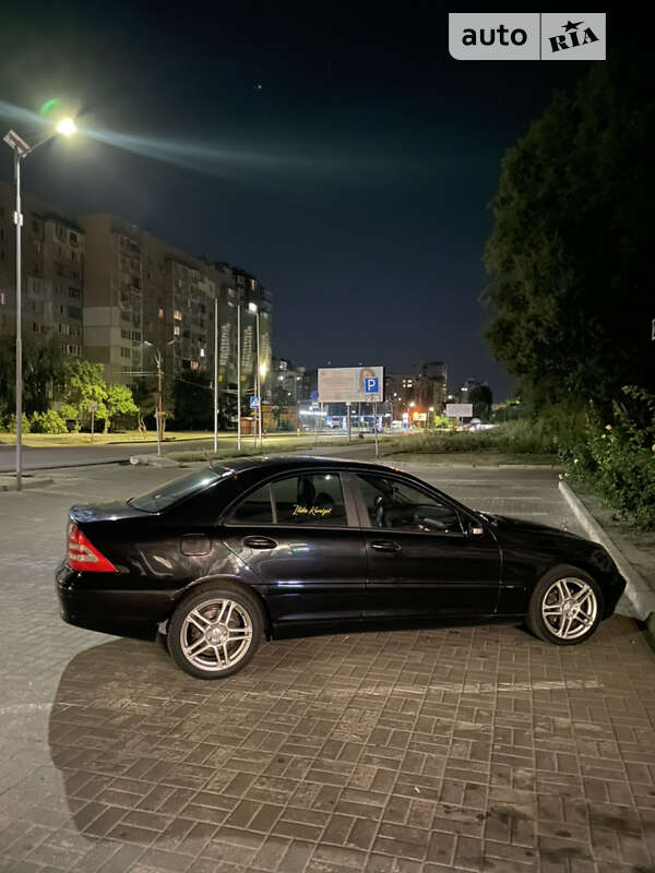 2002 mercedes-benz c-class