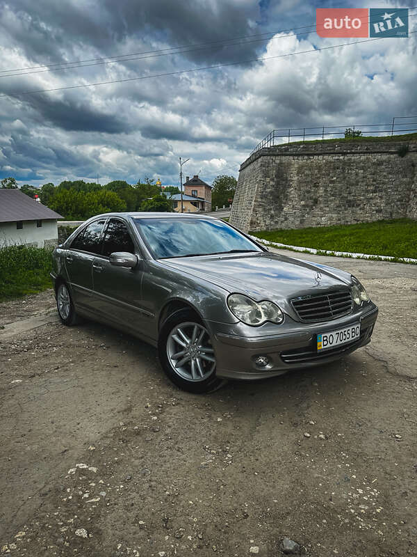 2004 mercedes-benz c 180
