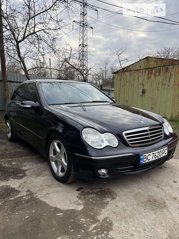 2004 mercedes-benz c-class