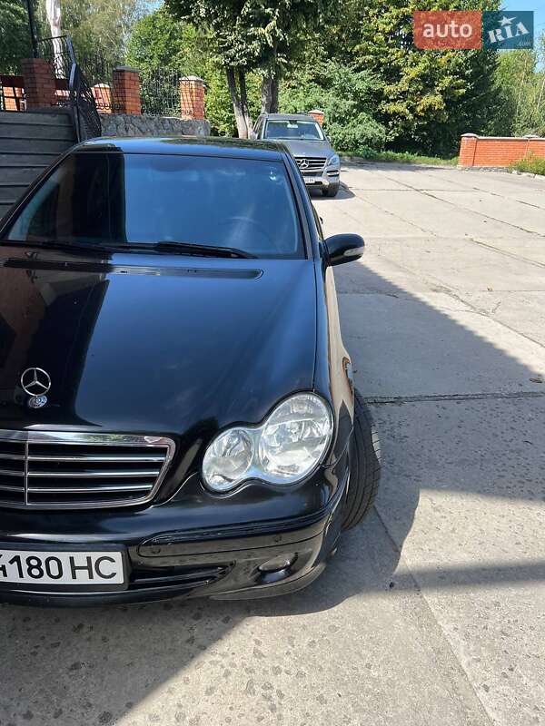 2004 mercedes-benz c 180