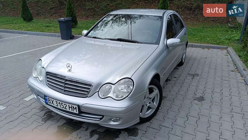 2004 mercedes-benz c-180