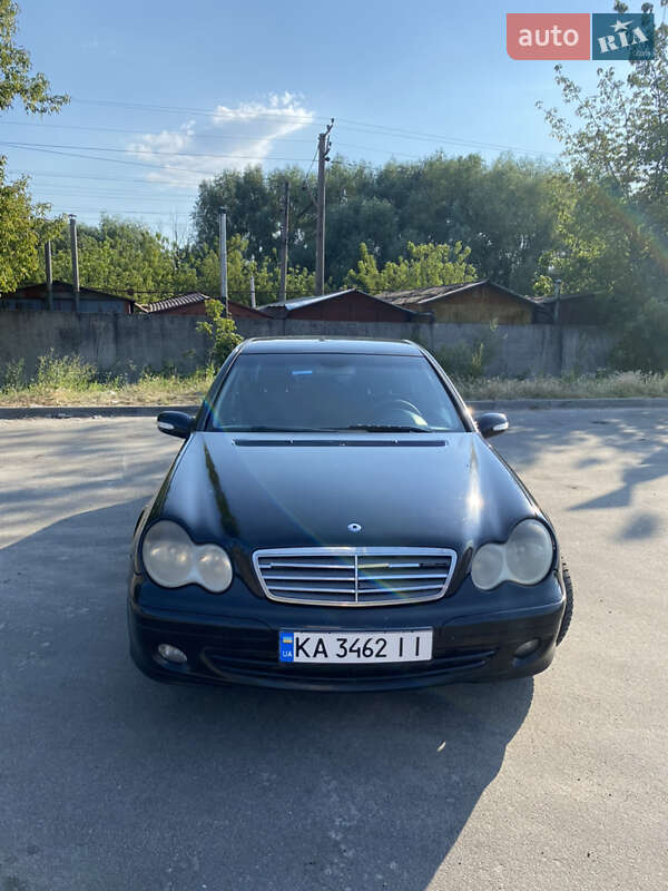 2004 mercedes-benz c 180