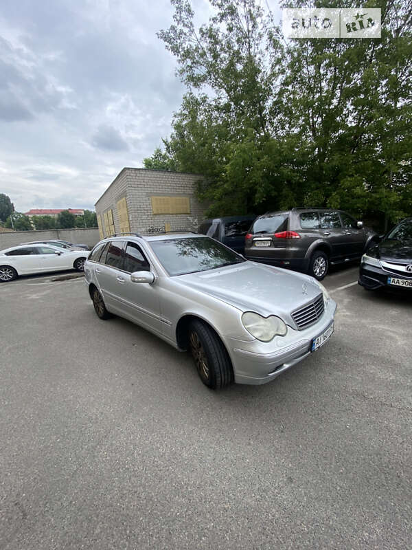 2001 mercedes-benz c 220