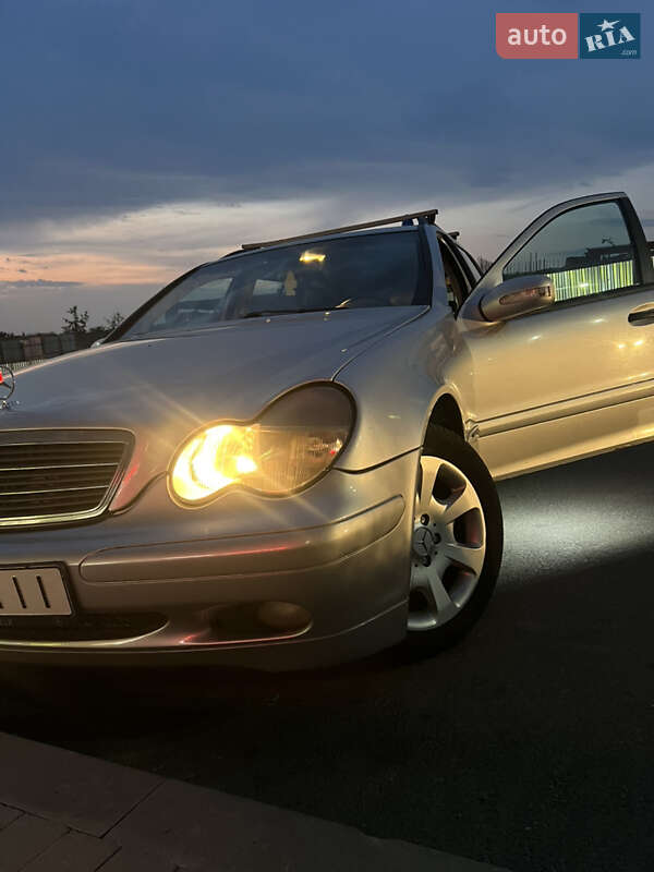 2002 mercedes-benz c-220