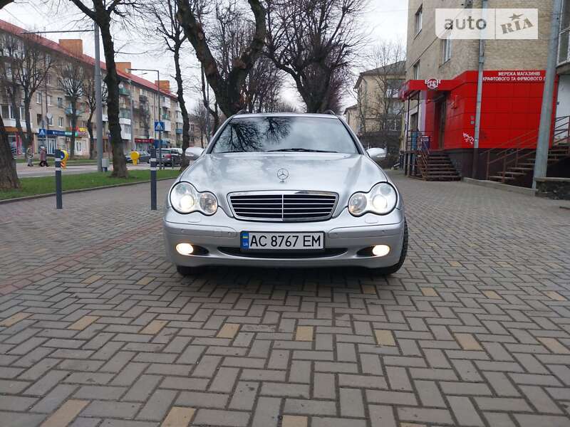 2003 mercedes-benz c 220
