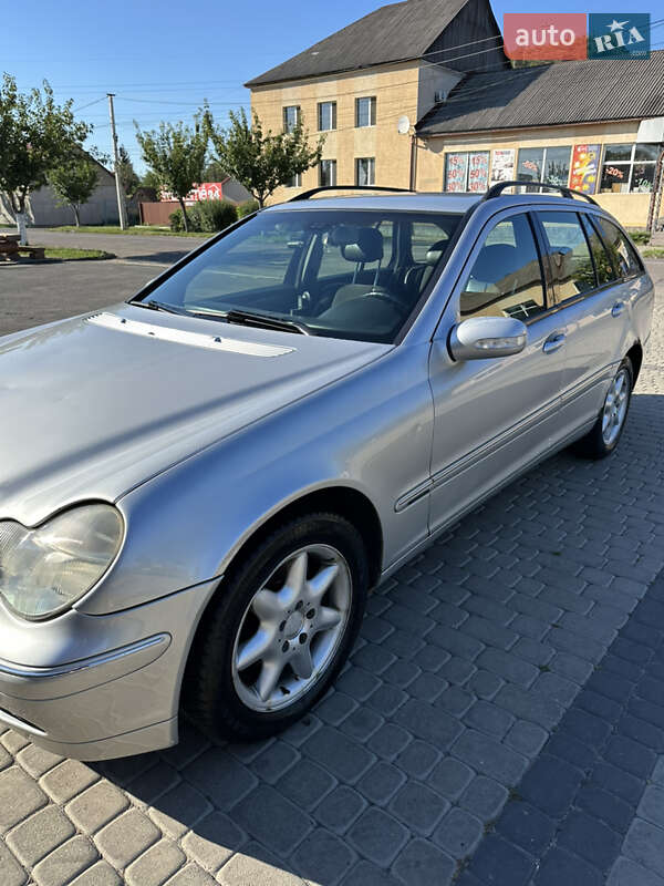 2004 mercedes-benz c-220