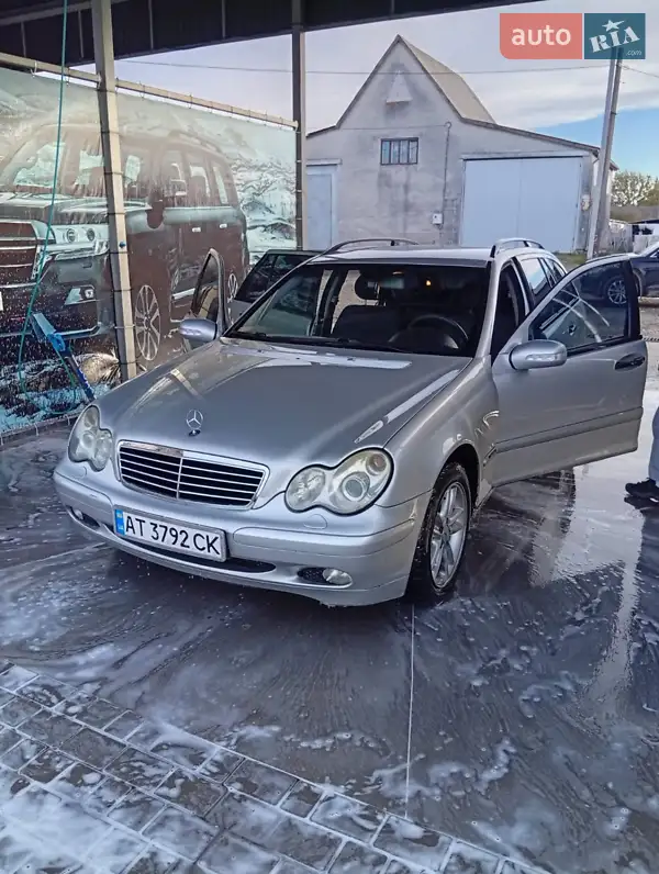 2004 mercedes-benz c 220