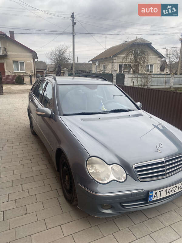 2004 mercedes-benz c 220