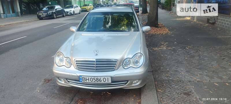 2004 mercedes-benz c 220