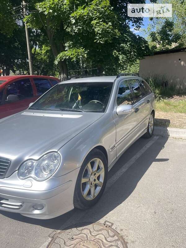 2004 mercedes-benz c 220 cdi