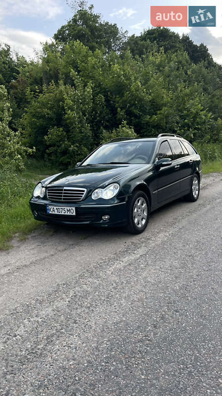 2005 mercedes-benz c 220