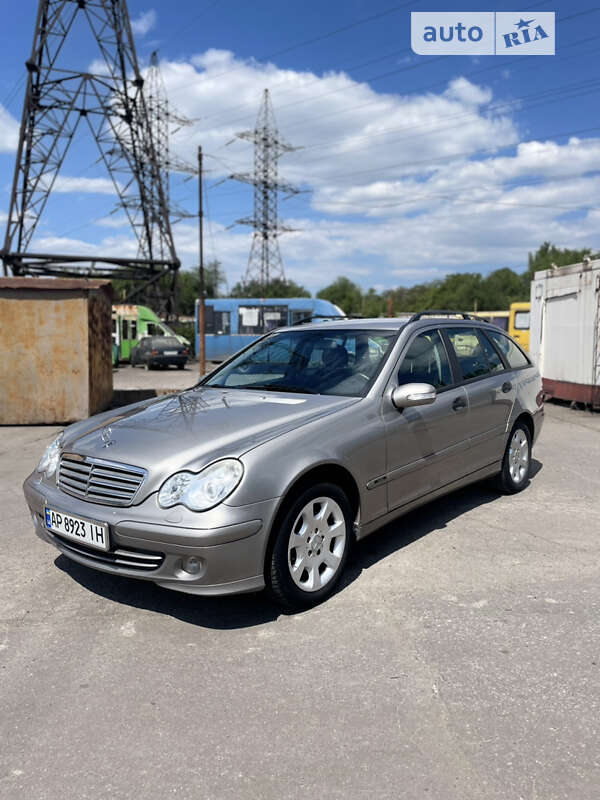 2004 mercedes-benz c-180