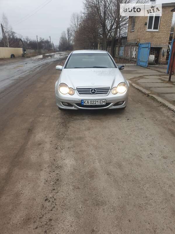 2004 mercedes-benz c 200