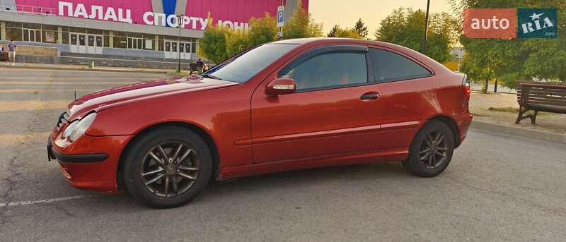 2001 mercedes-benz c-200