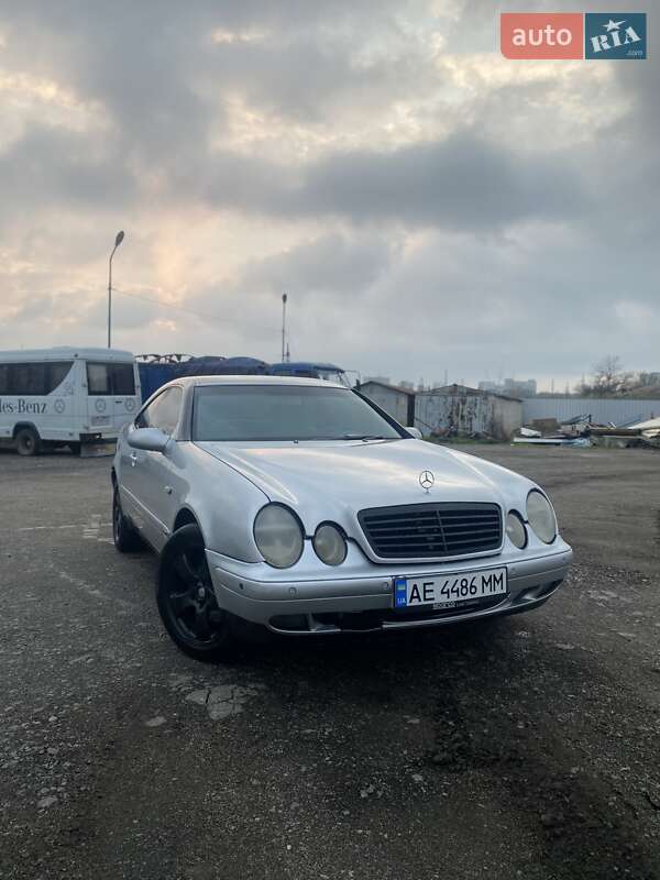 1998 mercedes-benz clk 200