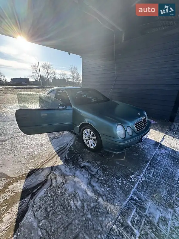 2000 mercedes-benz clk 200