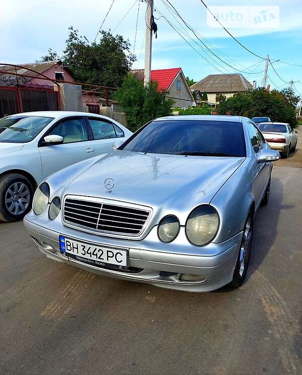 2000 mercedes-benz clk 200