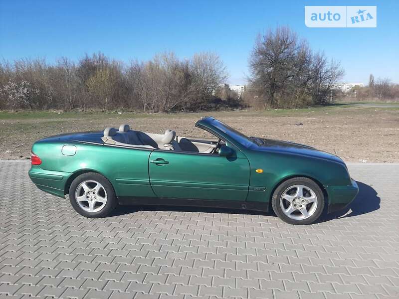 1999 mercedes-benz clk 200